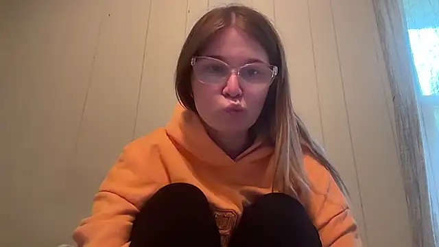 Riley ray69 online show from June 16, 2026, 3:45 pm