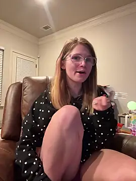 Snapshot of Riley_ray69 chatting on October 13, 2025, 11:38 pm Riley ray69 online show from October 13, 2025, 11:38 pm