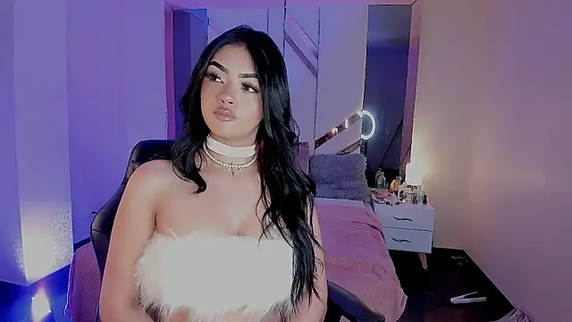 EmmaStonns online show from December 19, 2025, 1:13 pm