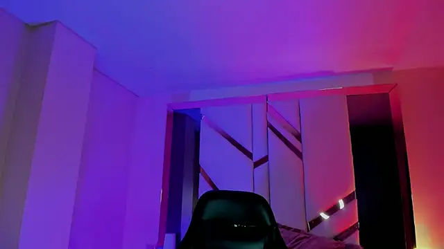 EmmaStonns online show from October 30, 2025, 12:03 pm