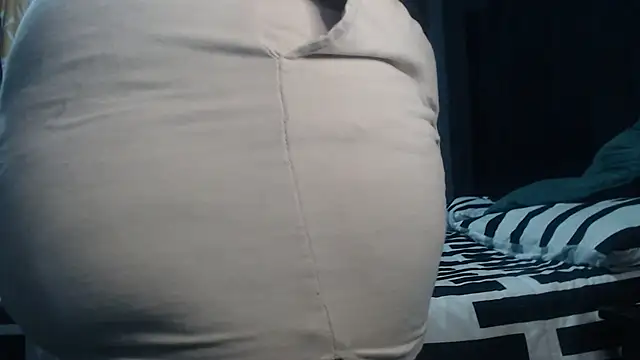 Snapshot of SEXYHUGEASS21 chatting on July 16, 2026, 4:26 pm SEXYHUGEASS21 online show from July 16, 2026, 4:26 pm