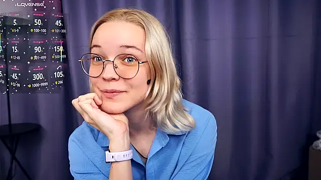 EdaKirkIin online show from October 21, 2025, 6:24 am