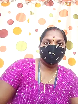 Snapshot of Tamil_Abinaya chatting on October 19, 2025, 5:37 pm Tamil Abinaya online show from October 19, 2025, 5:37 pm