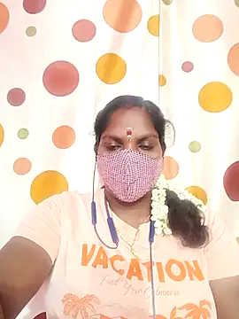 Snapshot of Tamil_Abinaya chatting on October 12, 2025, 4:41 pm Tamil Abinaya online show from October 12, 2025, 4:41 pm