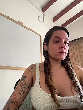 Sophia House  online show from November 8, 2025, 6:55 pm