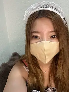 Snapshot of yuuhichan chatting on October 18, 2025, 5:04 pm yuuhichan online show from October 18, 2025, 5:04 pm