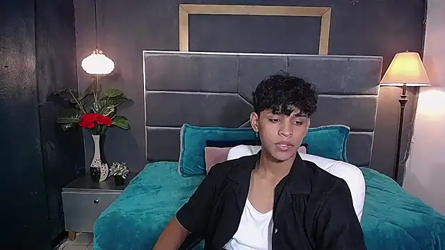 Snapshot of jhos_padill chatting on July 11, 2026, 1:06 am jhos padill online show from July 11, 2026, 1:06 am
