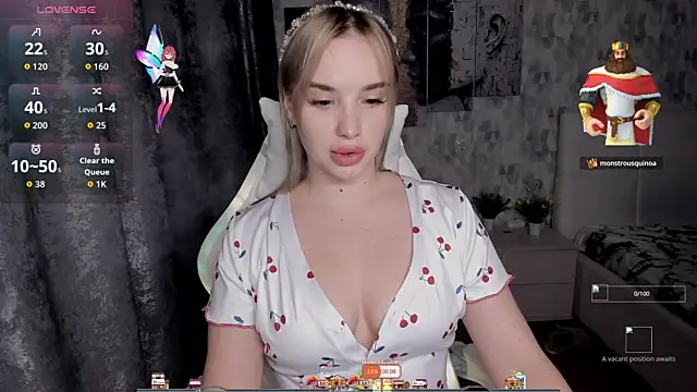 Snapshot of KiraKrox chatting on October 26, 2025, 9:04 pm KiraKrox online show from October 26, 2025, 9:04 pm