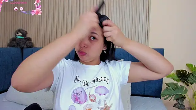 Snapshot of angel_ponce chatting on November 23, 2025, 12:15 pm angel ponce online show from November 23, 2025, 12:15 pm