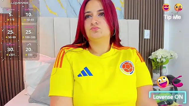 Snapshot of Victoria_Guzman chatting on June 23, 2026, 5:00 pm Victoria Guzman online show from June 23, 2026, 5:00 pm