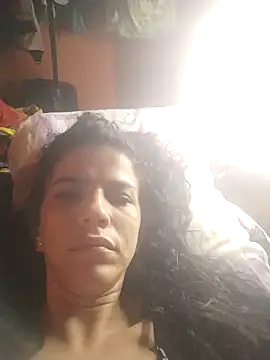 Snapshot of lucerocutte chatting on May 6, 2026, 5:11 am lucerocutte online show from May 6, 2026, 5:11 am