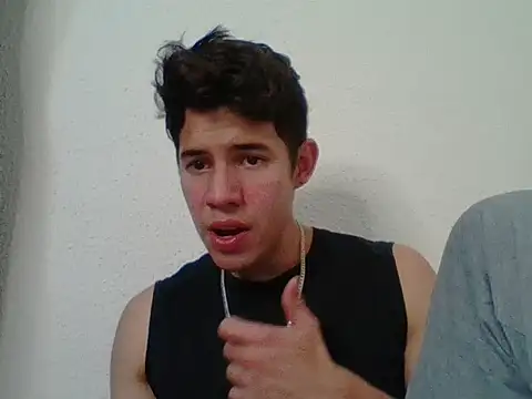 Maxtaylor18 online show from October 17, 2025, 2:15 am