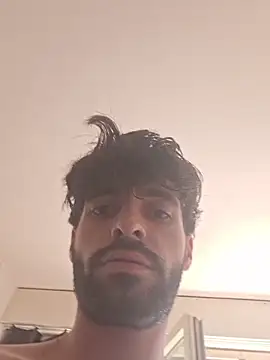 young swisscouple online show from April 18, 2026, 1:13 pm