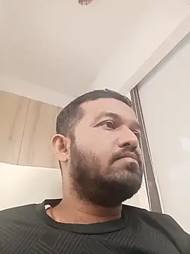 Snapshot of VJ17 chatting on November 15, 2025, 11:58 am VJ17 online show from November 15, 2025, 11:58 am