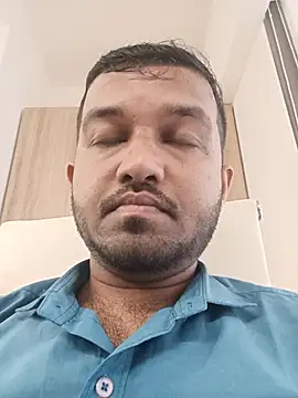 Snapshot of VJ17 chatting on October 31, 2025, 4:53 am VJ17 online show from October 31, 2025, 4:53 am