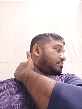 Snapshot of VJ17 chatting on December 16, 2025, 2:10 pm VJ17 online show from December 16, 2025, 2:10 pm