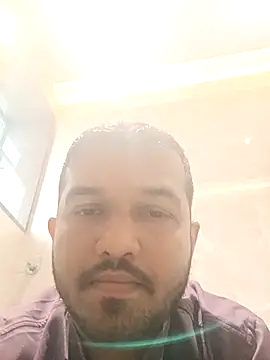 Snapshot of VJ17 chatting on December 3, 2025, 6:14 am VJ17 online show from December 3, 2025, 6:14 am