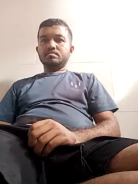 Snapshot of VJ17 chatting on November 3, 2025, 9:46 am VJ17 online show from November 3, 2025, 9:46 am