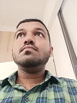 Snapshot of VJ17 chatting on October 30, 2025, 4:33 am VJ17 online show from October 30, 2025, 4:33 am