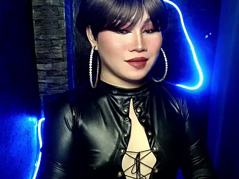 pretty lassy online show from October 18, 2025, 7:54 am