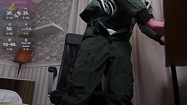 Snapshot of JonahShaw chatting on February 13, 2026, 5:51 am JonahShaw online show from February 13, 2026, 5:51 am