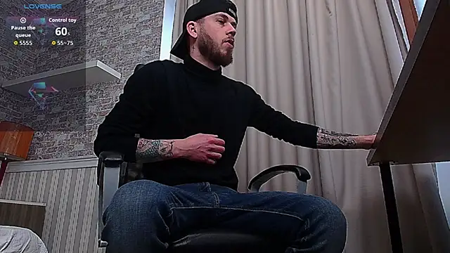 Snapshot of JonahShaw chatting on March 5, 2026, 5:37 am JonahShaw online show from March 5, 2026, 5:37 am