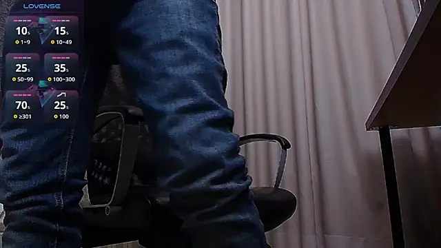 Snapshot of JonahShaw chatting on March 6, 2026, 5:02 am JonahShaw online show from March 6, 2026, 5:02 am