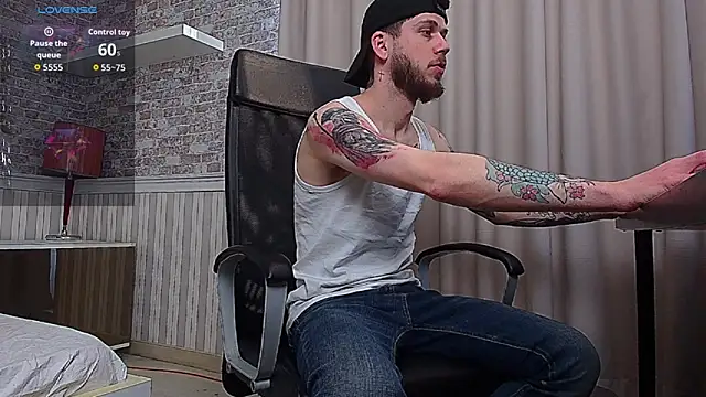 Snapshot of JonahShaw chatting on March 13, 2026, 5:56 am JonahShaw online show from March 13, 2026, 5:56 am