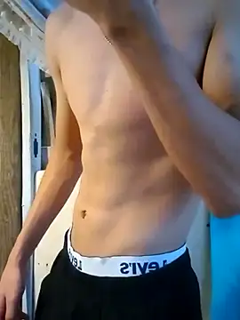 Snapshot of LUISSLEONN0958 chatting on September 27, 2025, 9:43 pm LUISSLEONN0958 online show from September 27, 2025, 9:43 pm