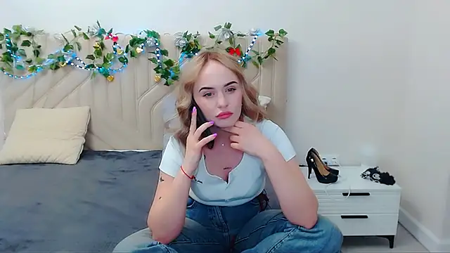 LiluMoon   online show from April 29, 2026, 5:30 pm