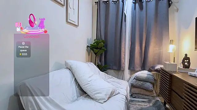 Snapshot of penny_coco chatting on October 31, 2025, 9:11 pm penny coco online show from October 31, 2025, 9:11 pm