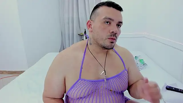 Snapshot of denny_scobar chatting on November 6, 2025, 12:58 am denny scobar online show from November 6, 2025, 12:58 am