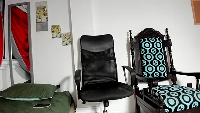 Snapshot of tyler_twink_boy chatting on March 15, 2026, 1:56 am tyler twink boy online show from March 15, 2026, 1:56 am