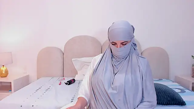 Snapshot of najwa__ chatting on December 4, 2025, 4:00 am najwa online show from December 4, 2025, 4:00 am