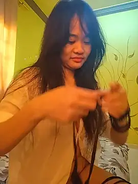 YayeeShow online show from November 14, 2025, 10:41 am