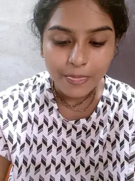 Snapshot of Tara2007 chatting on October 27, 2025, 9:10 am Tara2007 online show from October 27, 2025, 9:10 am