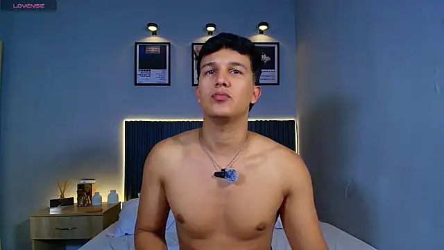 Snapshot of Leo_Savage_ chatting on July 22, 2026, 3:08 am Leo Savage online show from July 22, 2026, 3:08 am