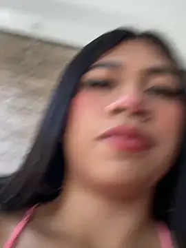 LiaSaenz27 online show from September 9, 2025, 2:59 pm