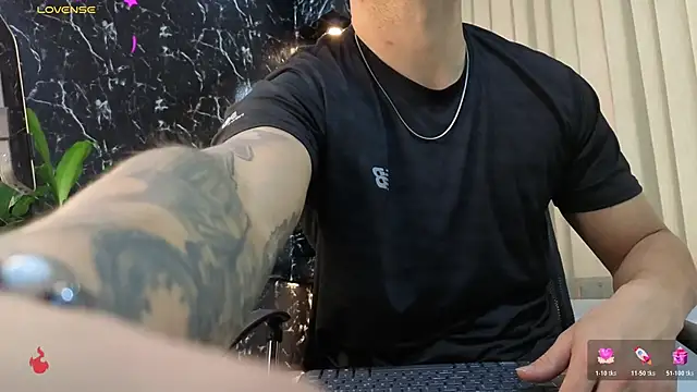 Alexander ferre online show from February 13, 2026, 1:33 pm