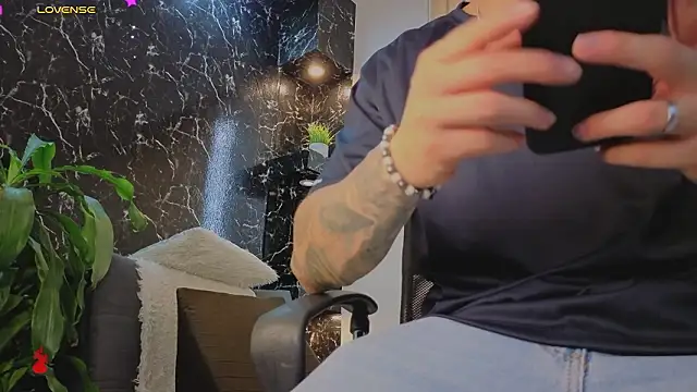 Alexander ferre online show from January 19, 2026, 1:15 pm