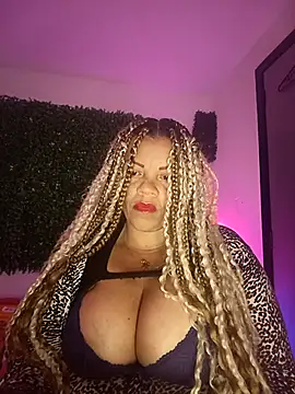 Snapshot of Eva_Luxei chatting on November 24, 2025, 5:07 am Eva Luxei online show from November 24, 2025, 5:07 am