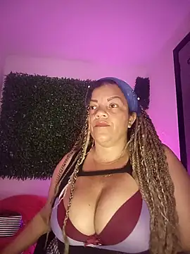 Snapshot of Eva_Luxei chatting on October 17, 2025, 1:35 pm Eva Luxei online show from October 17, 2025, 1:35 pm