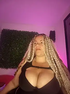 Snapshot of Eva_Luxei chatting on November 11, 2025, 7:03 am Eva Luxei online show from November 11, 2025, 7:03 am