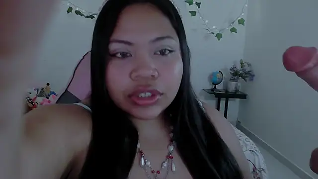 Snapshot of Juicy_elenxx chatting on October 20, 2025, 5:24 pm Juicy elenxx online show from October 20, 2025, 5:24 pm