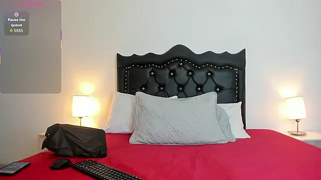 Snapshot of LilyQueen_cg chatting on October 30, 2025, 12:36 pm LilyQueen cg online show from October 30, 2025, 12:36 pm