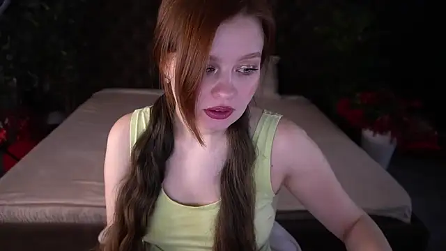 RedDoll  online show from March 16, 2026, 7:12 am