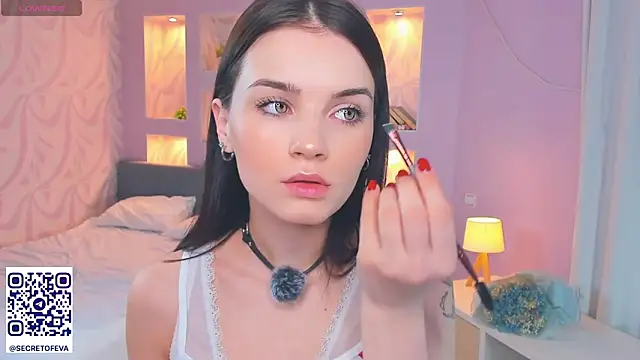 Snapshot of TeriRipka chatting on November 12, 2025, 7:18 pm TeriRipka online show from November 12, 2025, 7:18 pm