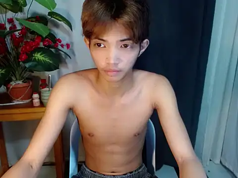 Snapshot of addicted_to_alex chatting on August 3, 2026, 8:26 pm addicted to alex online show from August 3, 2026, 8:26 pm