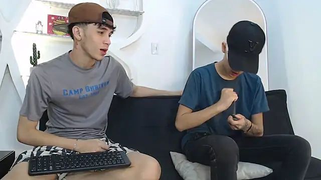 THREE GUYS HOT online show from October 21, 2025, 7:24 pm