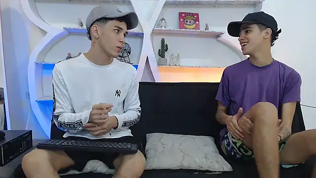 THREE GUYS HOT online show from November 11, 2025, 7:19 pm